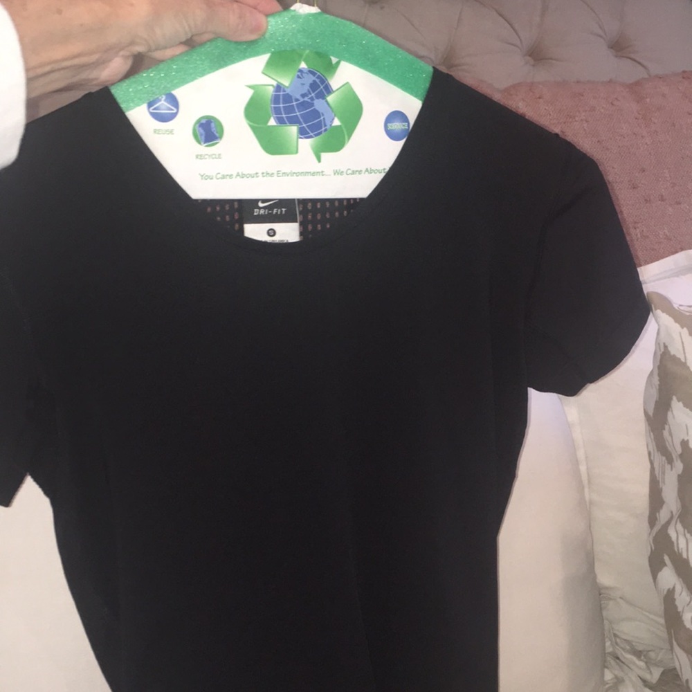 Nike dri-fit black top